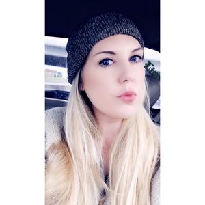 Meet your Posher, Courtney